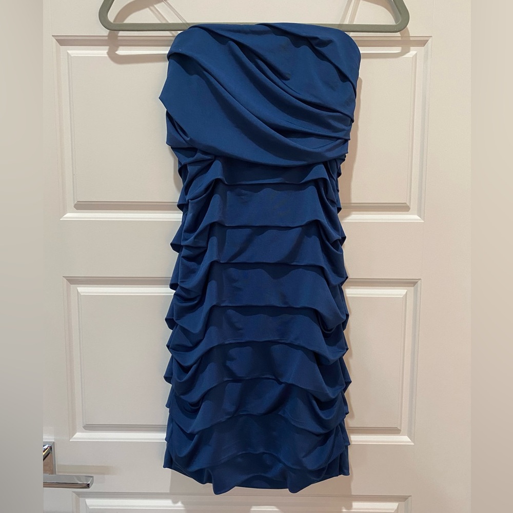 Women’s strapless dress